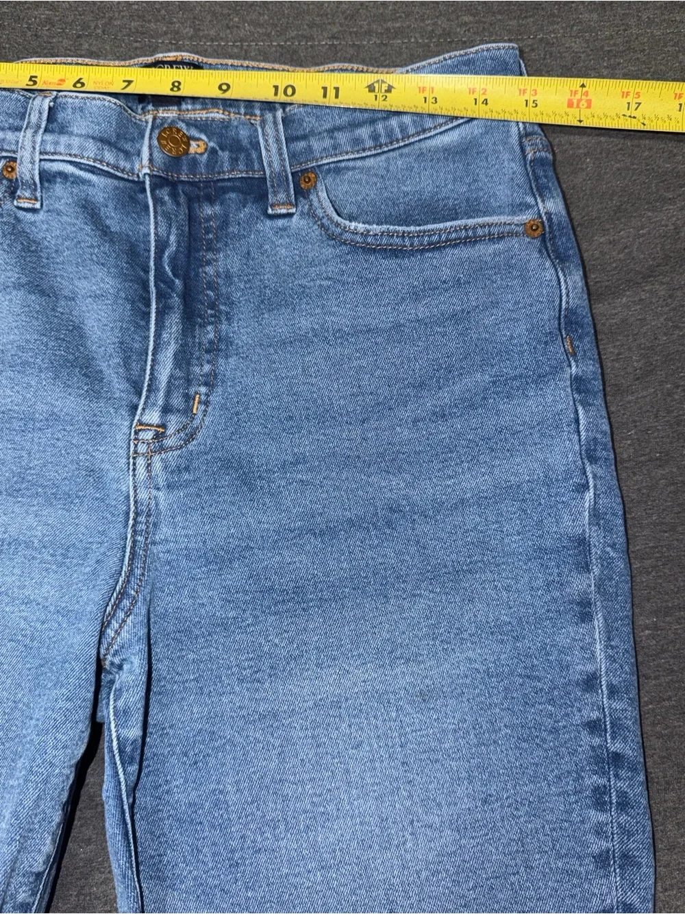 J. Crew Cropped Raw-Hem Ankle Jeans in Medium Blue Size 29